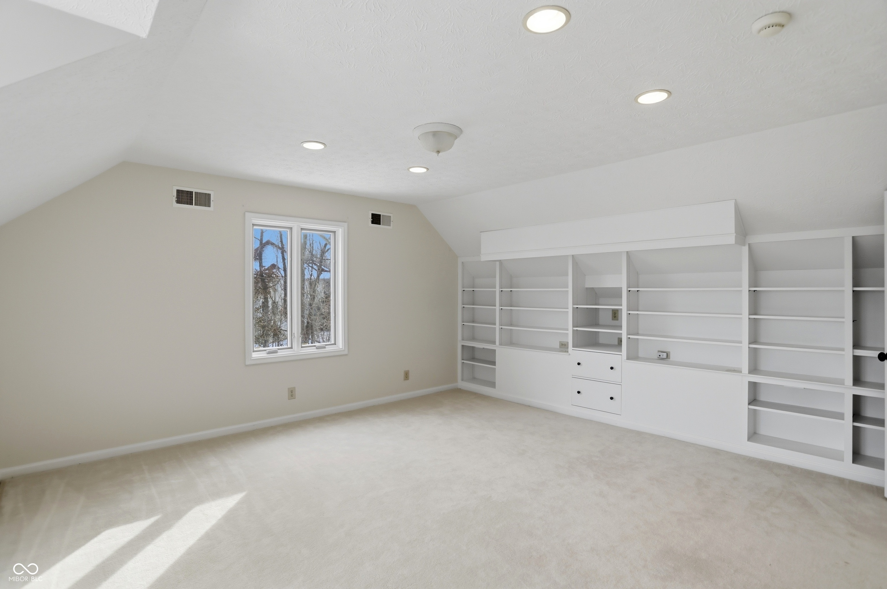 8602 Frontgate Lane Indianapolis, IN 46256 - Photo 71 of 136