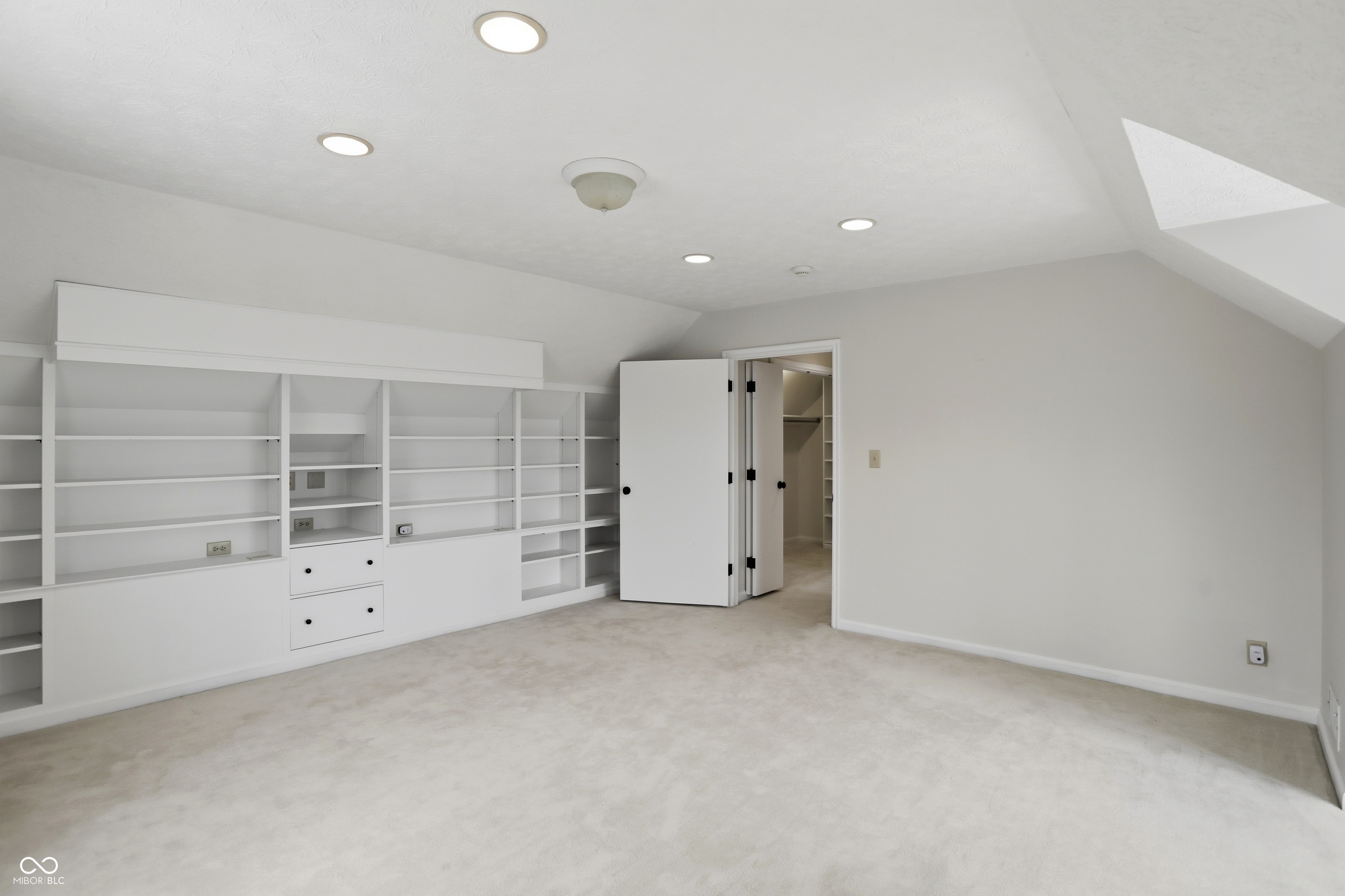 8602 Frontgate Lane Indianapolis, IN 46256 - Photo 72 of 136