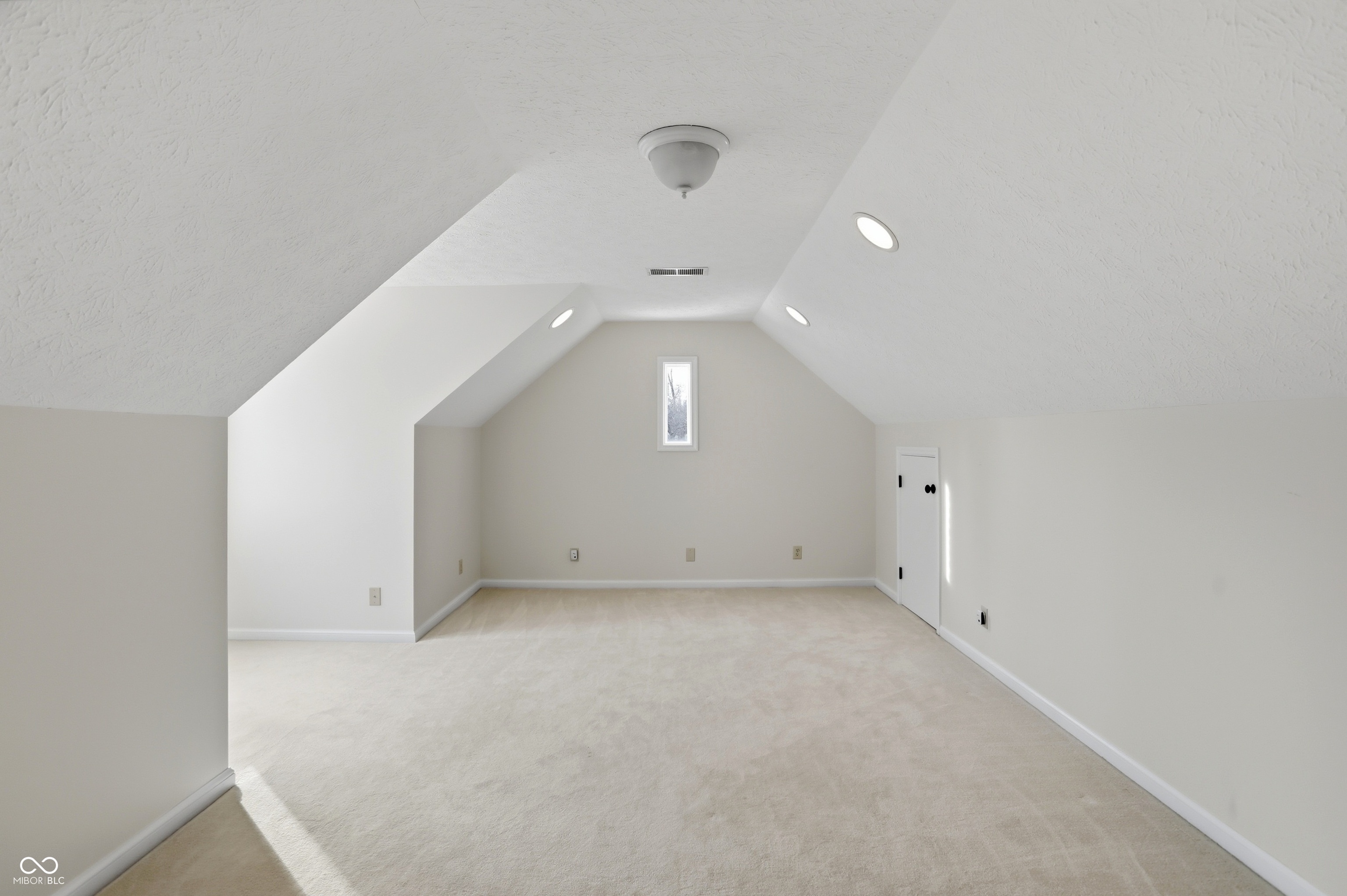 8602 Frontgate Lane Indianapolis, IN 46256 - Photo 74 of 136