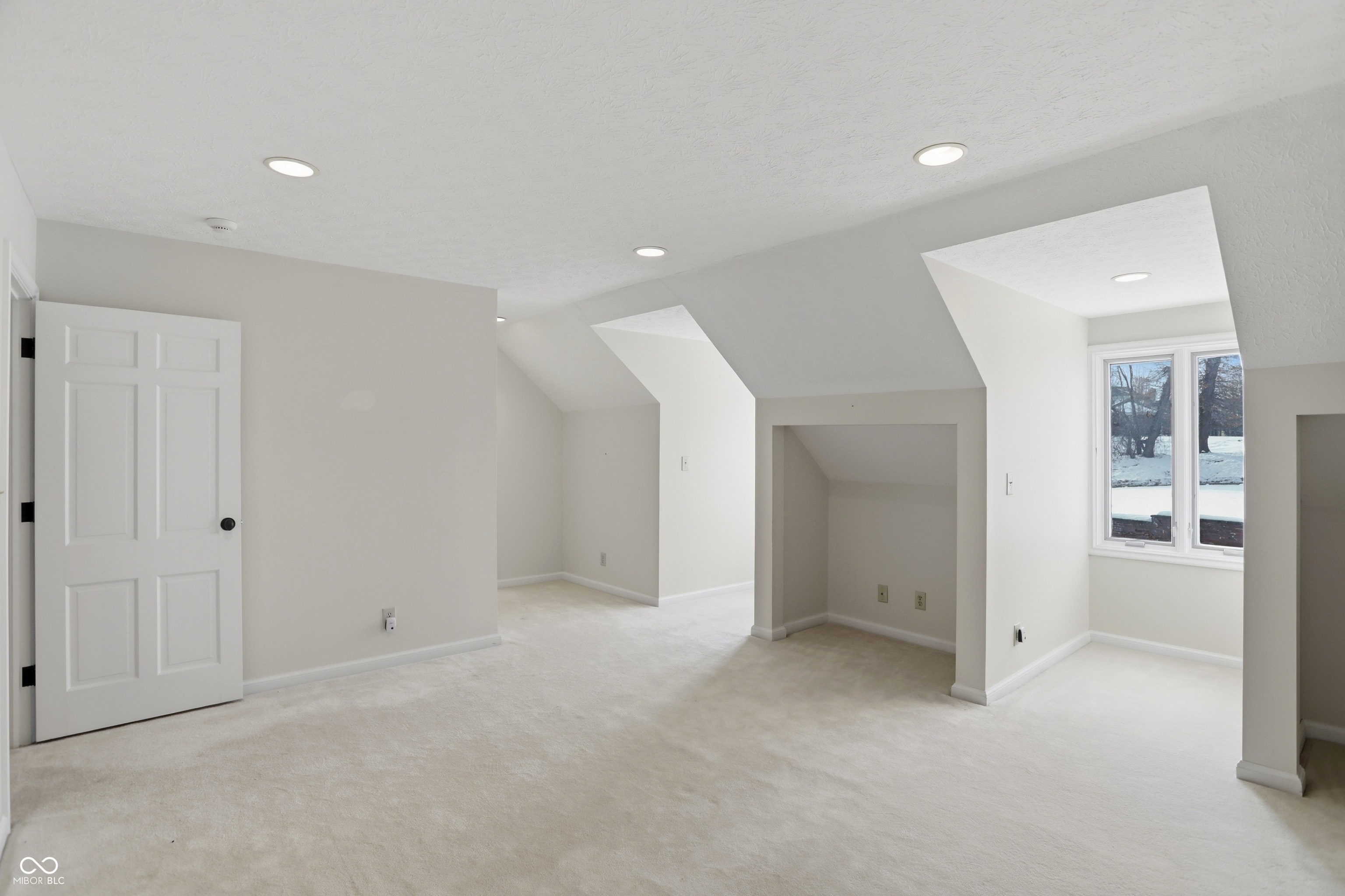 8602 Frontgate Lane Indianapolis, IN 46256 - Photo 79 of 136