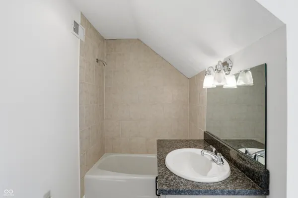 $1,299,000 | 8602 Frontgate Lane, Indianapolis, IN 46256