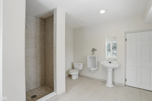 $1,299,000 | 8602 Frontgate Lane, Indianapolis, IN 46256