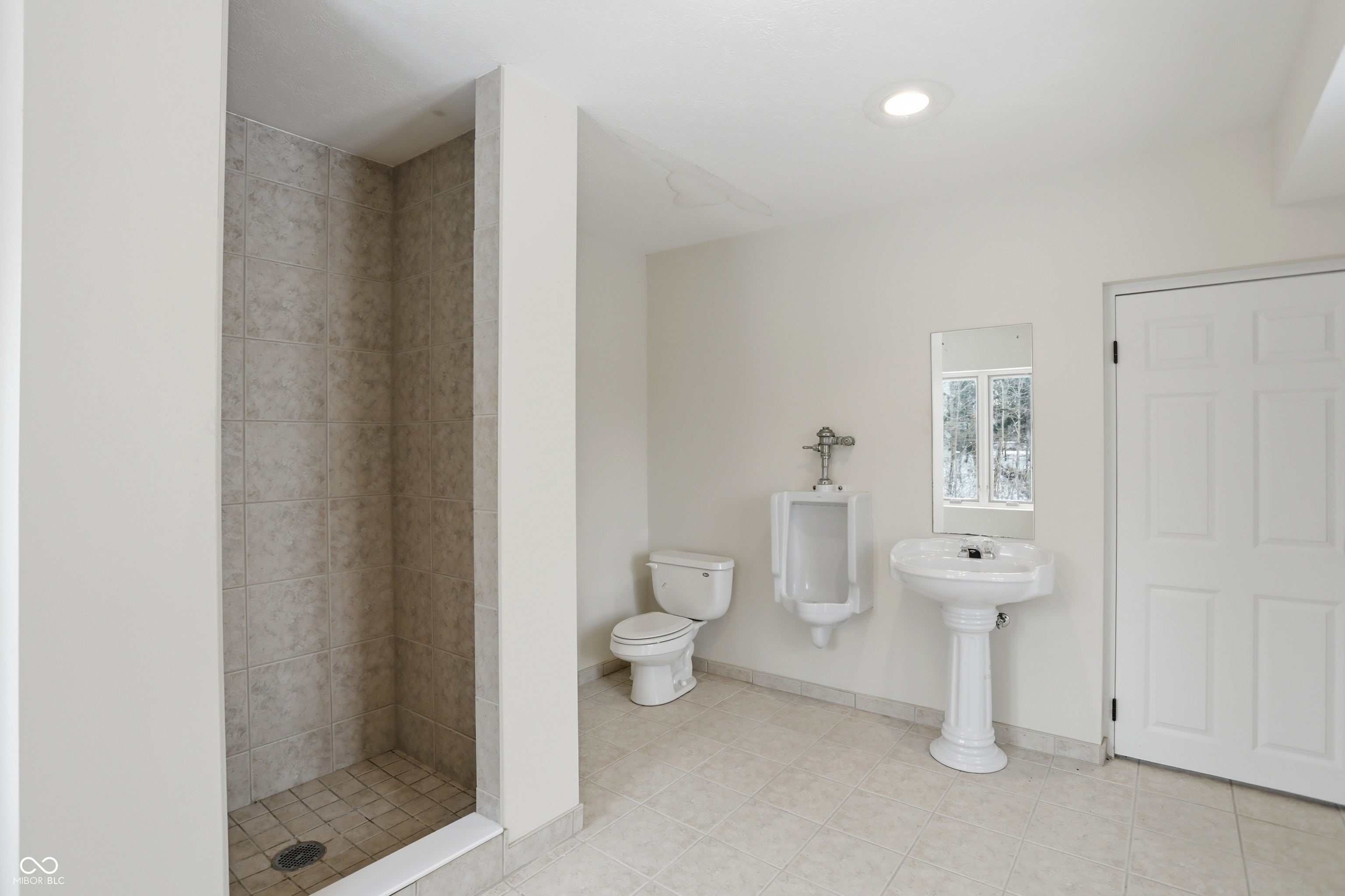 8602 Frontgate Lane Indianapolis, IN 46256 - Photo 90 of 150