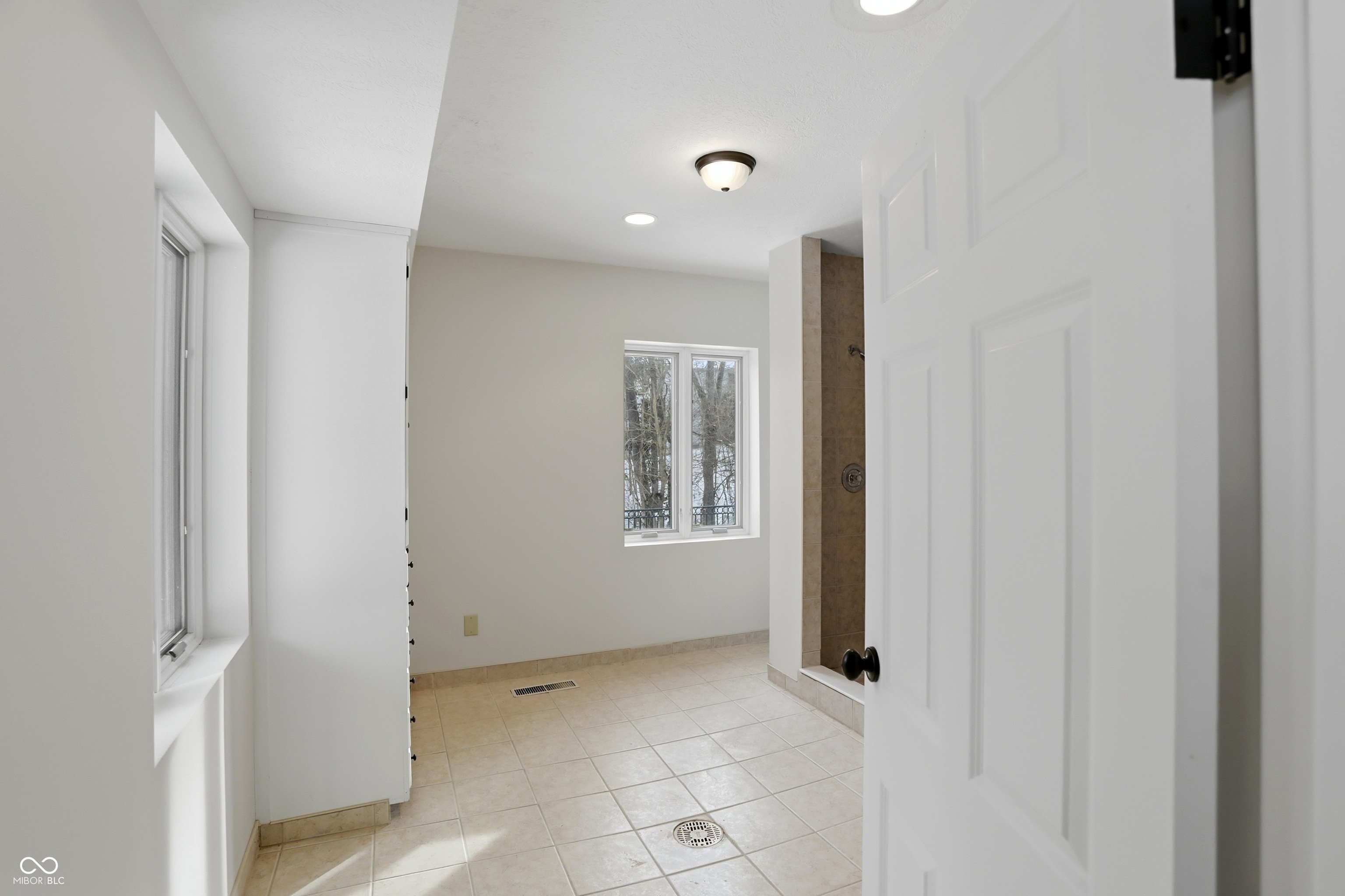 8602 Frontgate Lane Indianapolis, IN 46256 - Photo 92 of 136