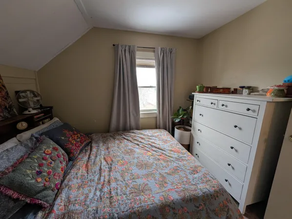$1,795 | 73 Highland Street, Plymouth, NH 03264