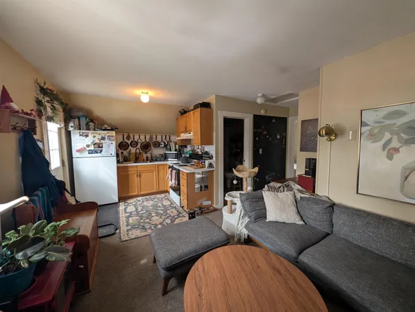 $1,795 | 73 Highland Street, Plymouth, NH 03264