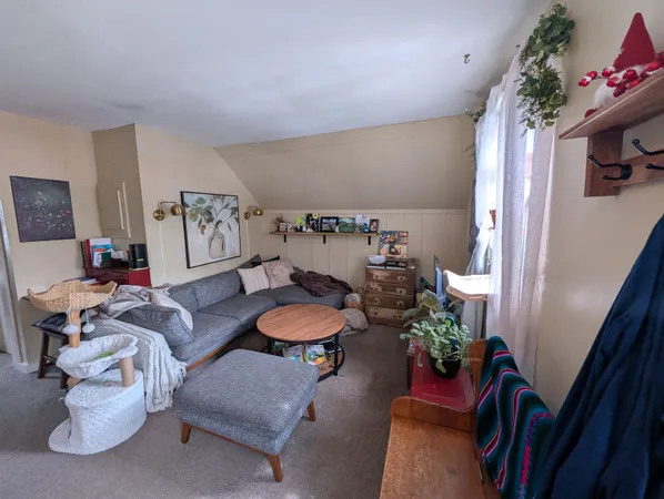 $1,795 | 73 Highland Street, Plymouth, NH 03264