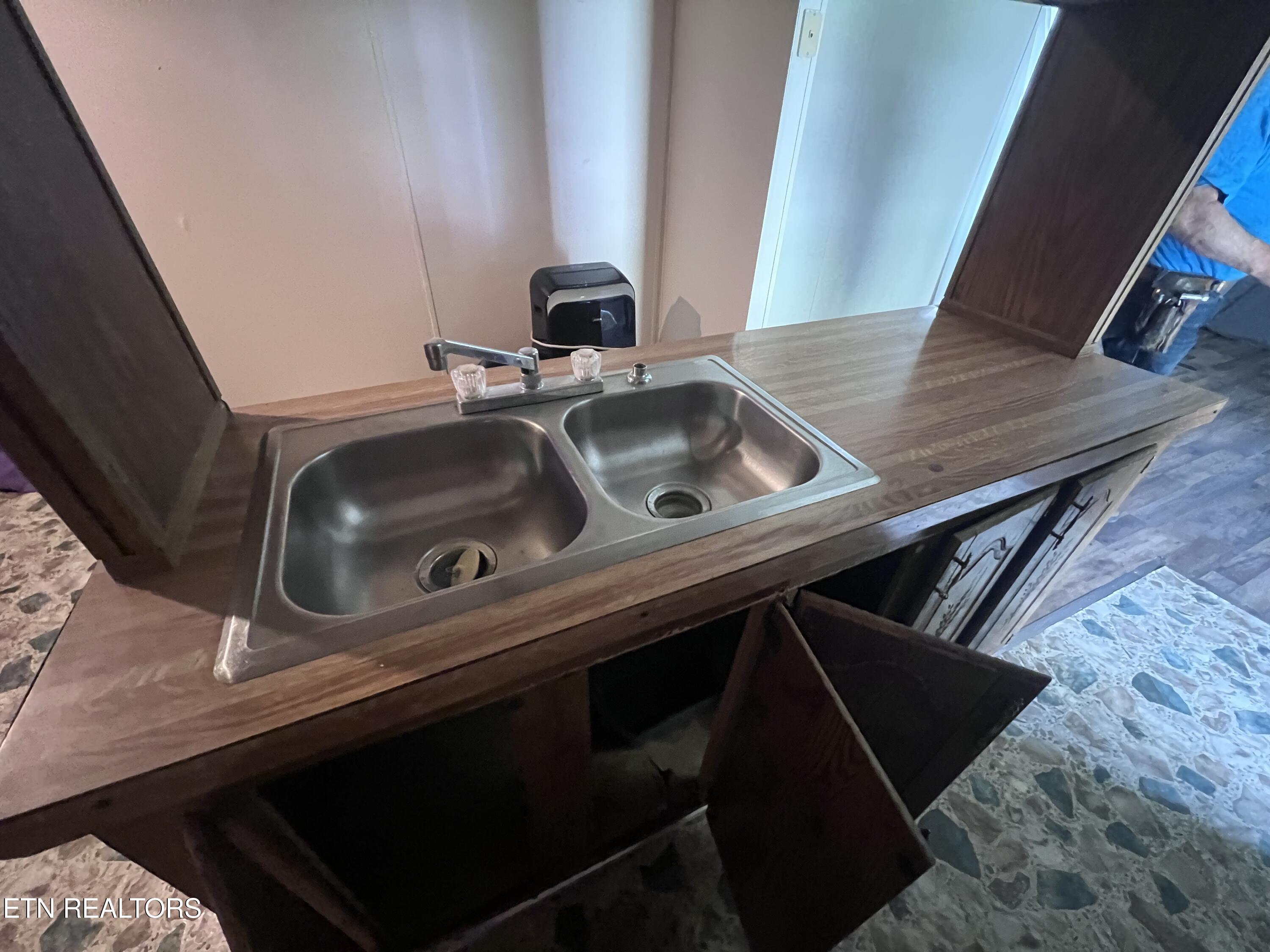 5285 White Oak Road Duff, TN 37729 - Photo 4 of 8 IMG_1349