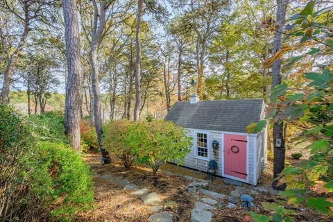 $2,295,000 | 41 Court Street, Chatham, MA 02650