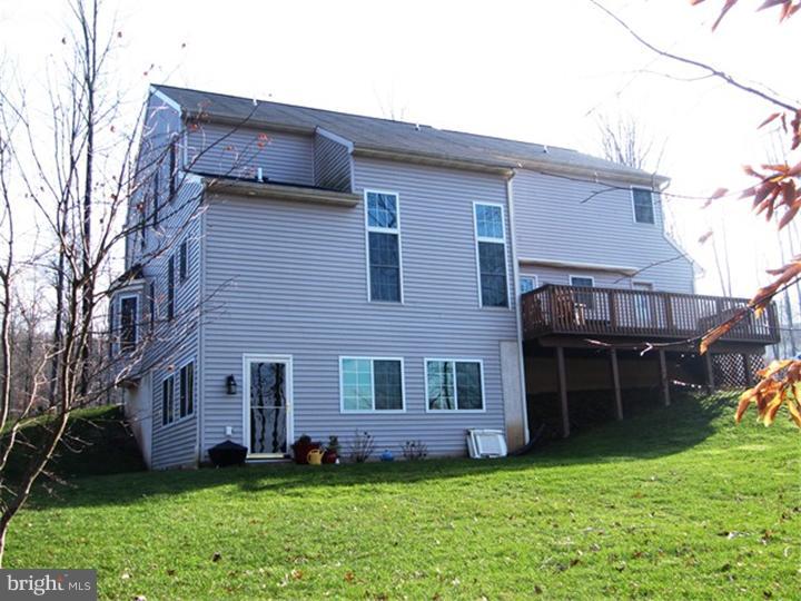 40 Hillview Road Morgantown, PA 19543 - Photo 22 of 25 Exterior Back