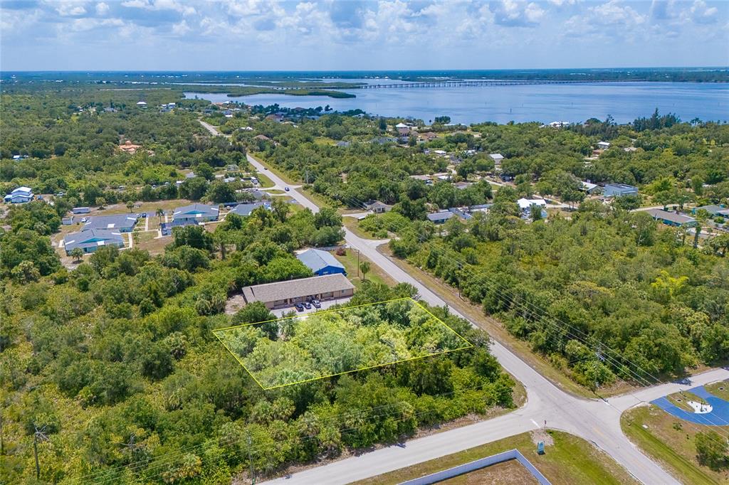 25018 Harbor View Road Punta Gorda, FL 33980 - Photo 6 of 12 a view of a city