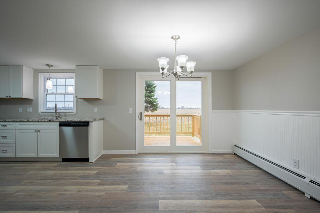 17 Columbus Drive Rouses Point, NY 12979 - Photo 10 of 25 17 Columbus Dr dining