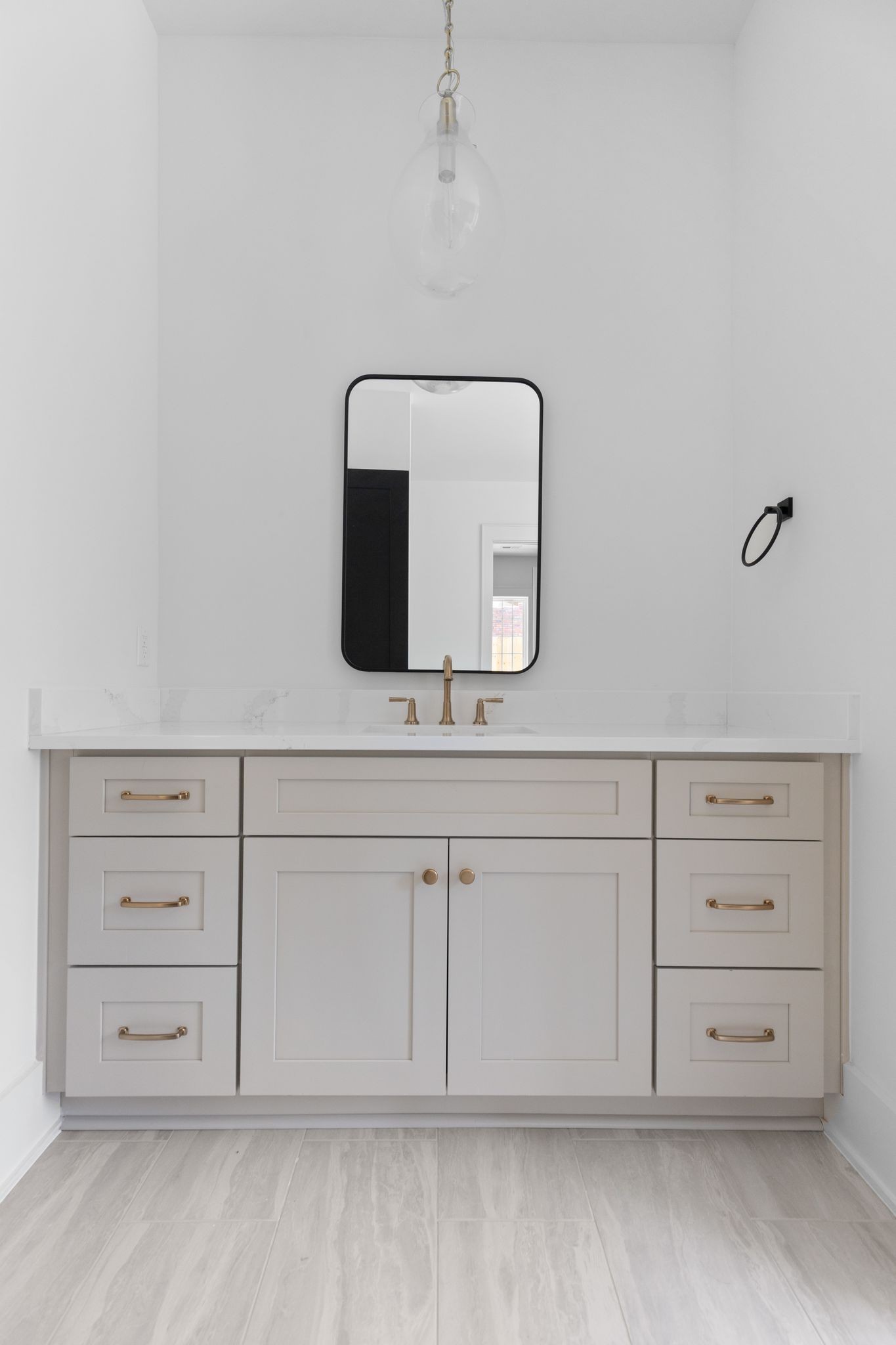 2823 Sugar Tree Road Nashville, TN 37215 - Photo 19 of 59 a bathroom with a sink and mirror