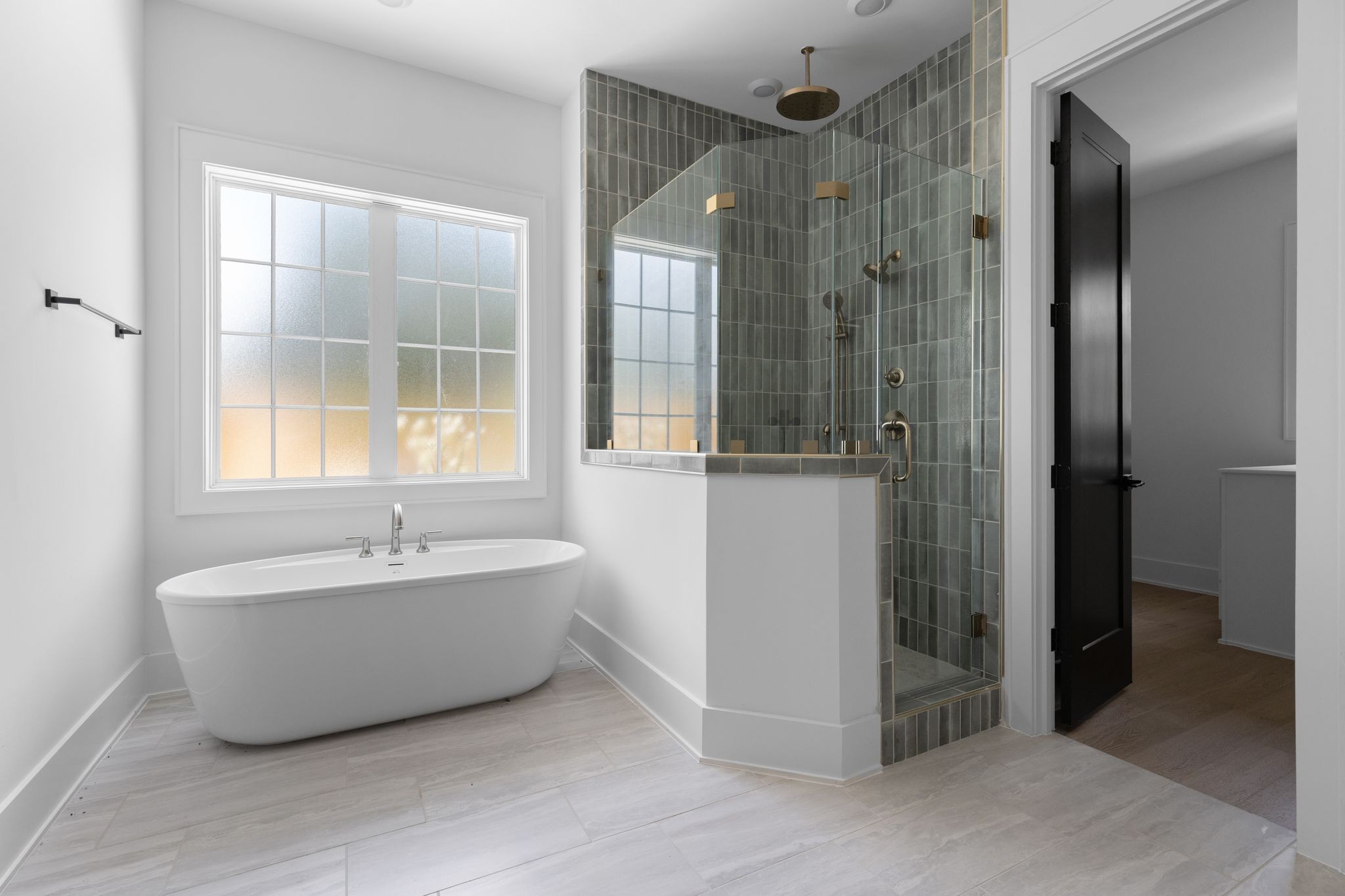 2823 Sugar Tree Road Nashville, TN 37215 - Photo 20 of 59 a spacious bathroom with a bathtub and shower