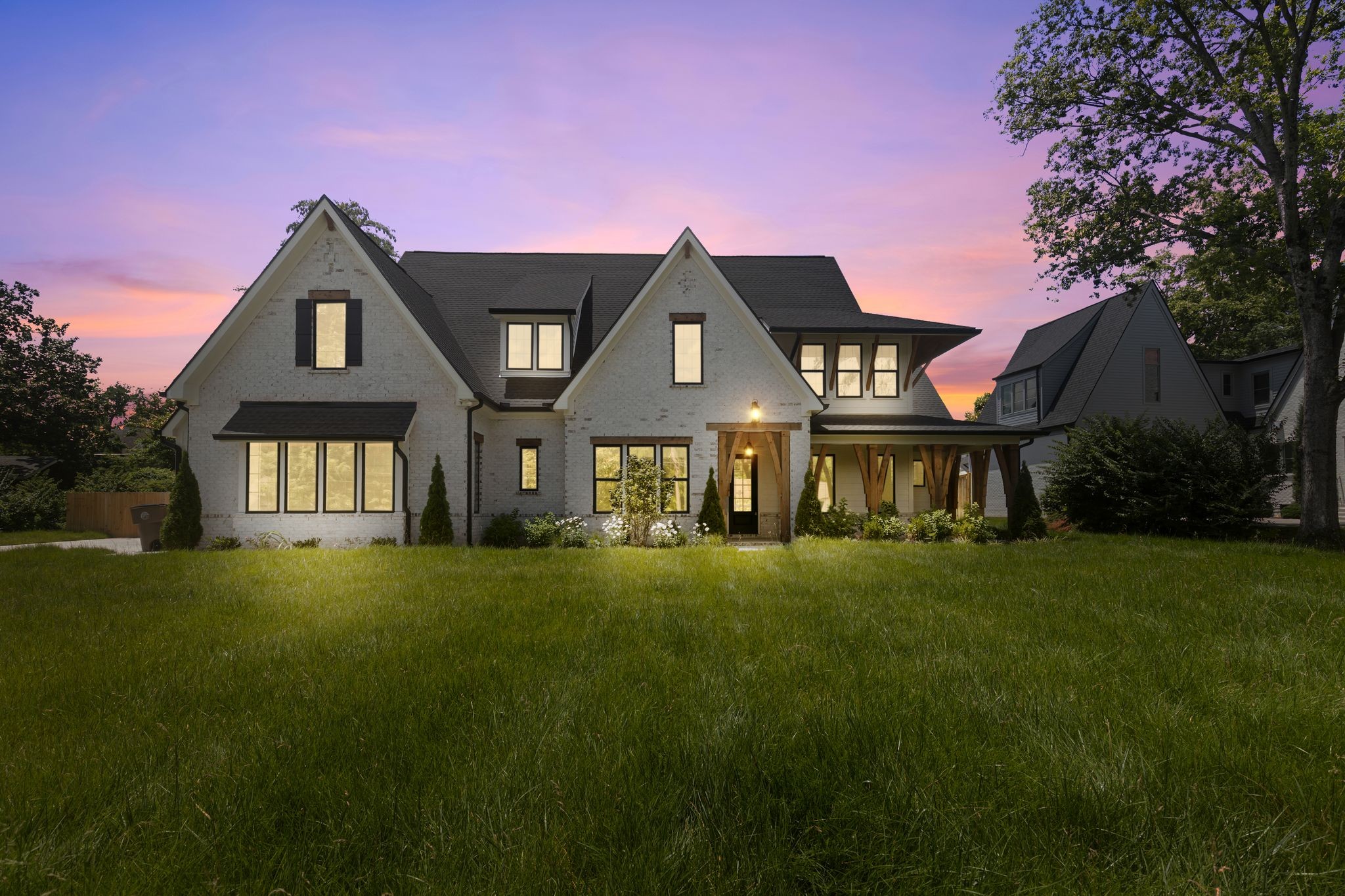 2823 Sugar Tree Road Nashville, TN 37215 - Photo 59 of 59 a front view of a house with a yard