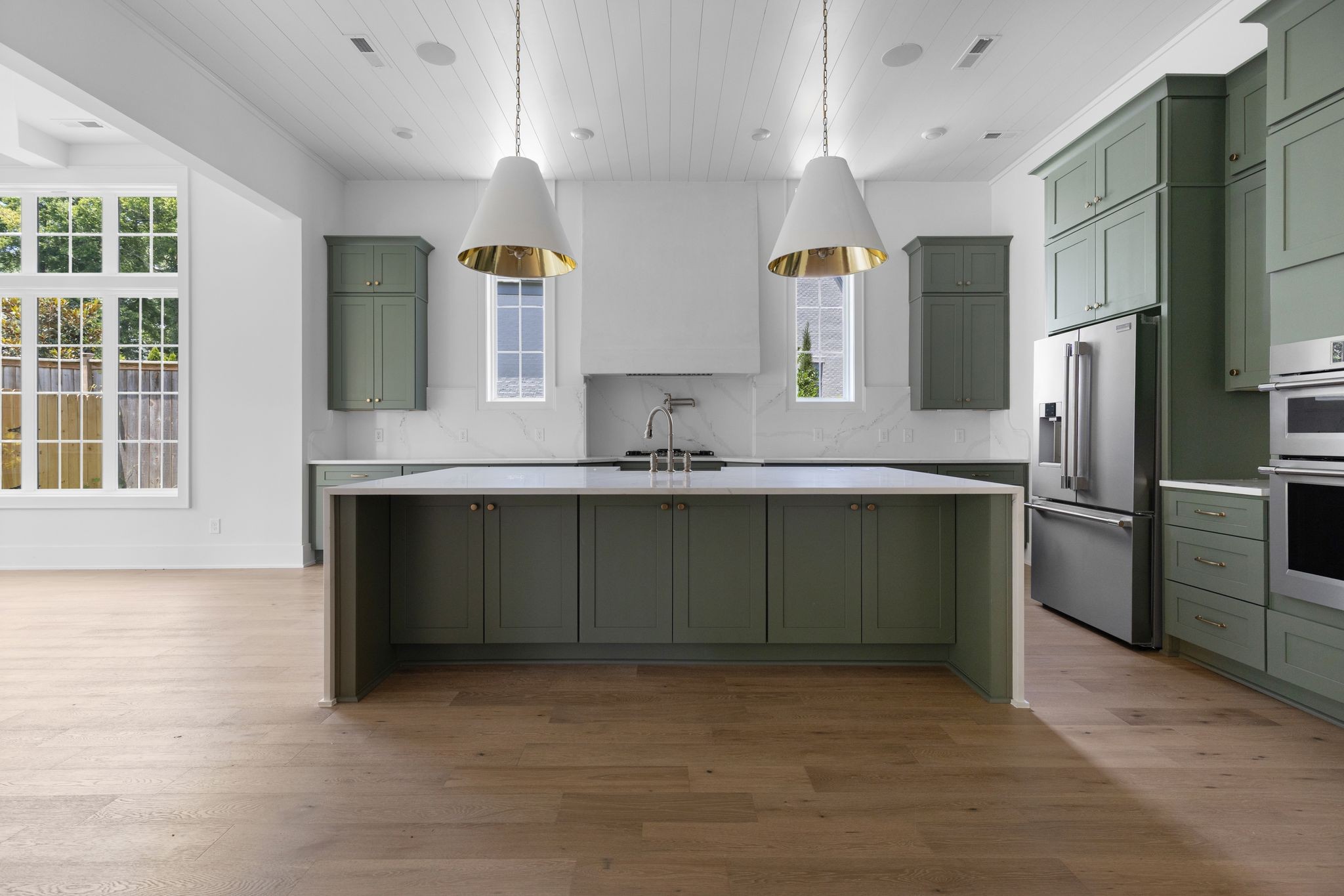 2823 Sugar Tree Road Nashville, TN 37215 - Photo 9 of 59 a kitchen with cabinets and stainless steel appliances