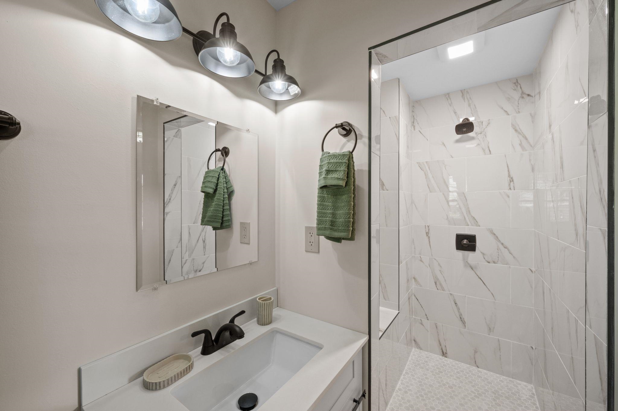 805 Marks Avenue Bay Minette, AL 36507 - Photo 17 of 24 Bathroom
