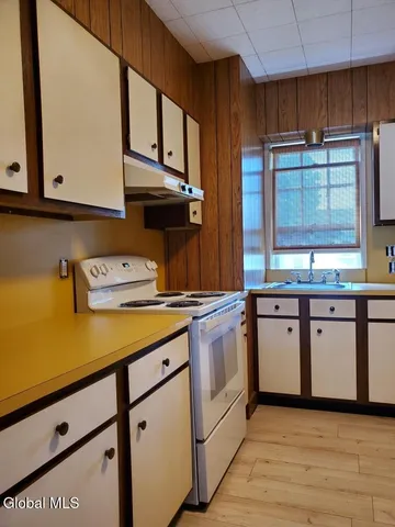 $1,250 | 1058 Washington Avenue, Unit 2, Albany, NY 12203