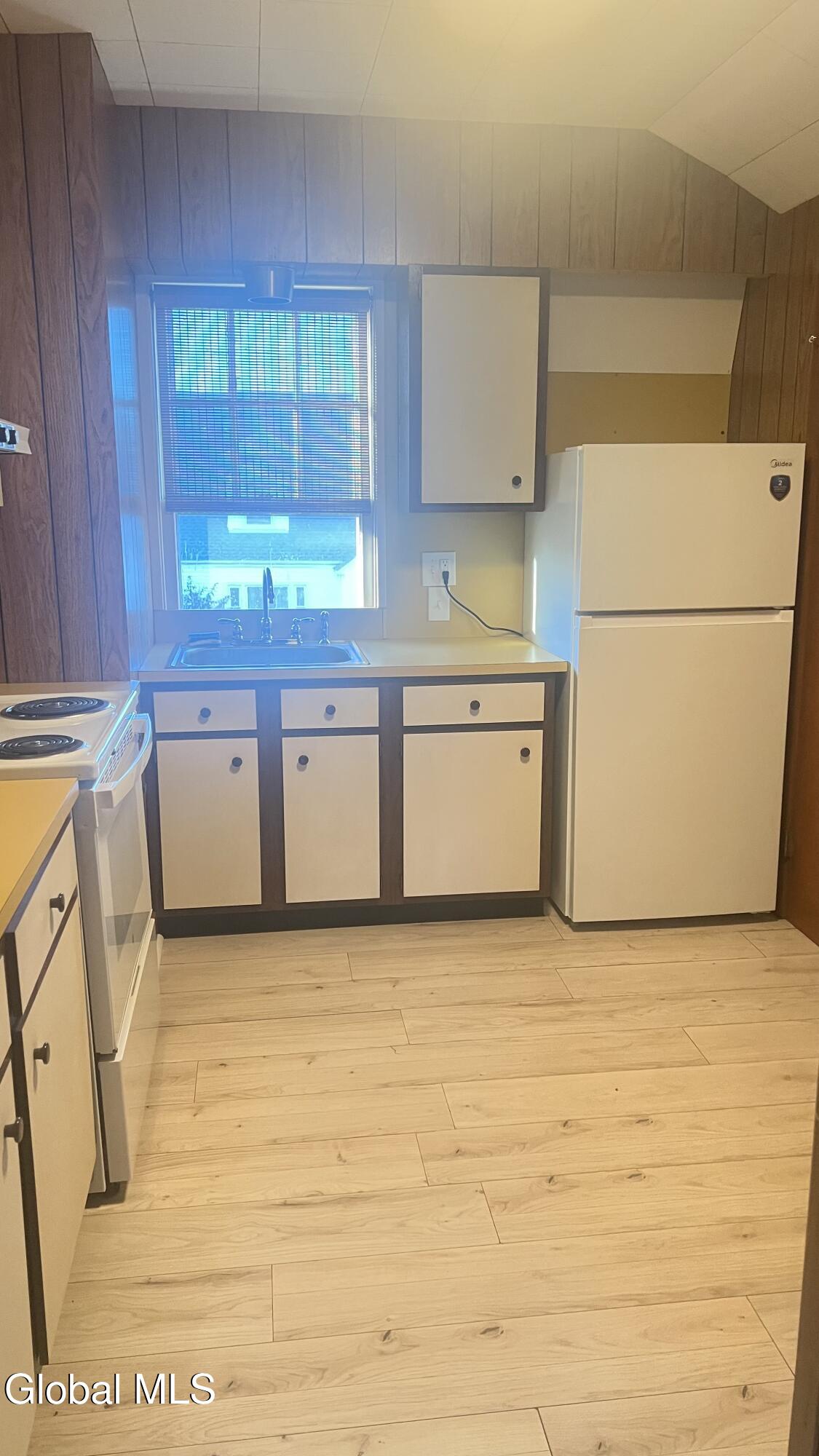 1058 Washington Avenue, Unit 2 Albany, NY 12203 - Photo 5 of 14 FullSizeRender