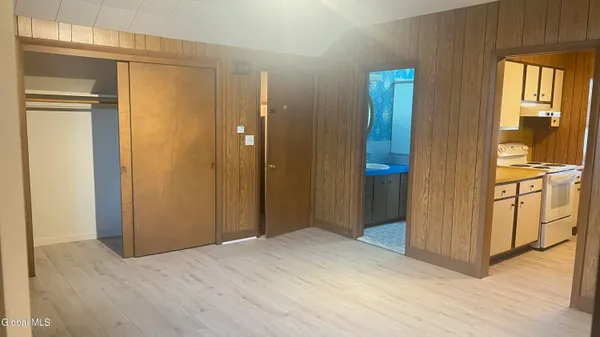 $1,250 | 1058 Washington Avenue, Unit 2, Albany, NY 12203