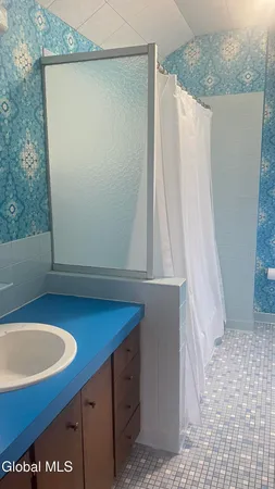 $1,250 | 1058 Washington Avenue, Unit 2, Albany, NY 12203