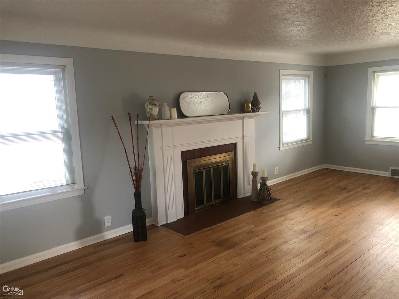 417 Moross Road Grosse Pointe Farms, MI 48236 - Photo 4 of 24