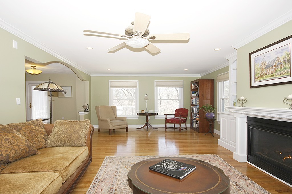 30 Lakeview Avenue Danvers, MA 01923 - Photo 12 of 22