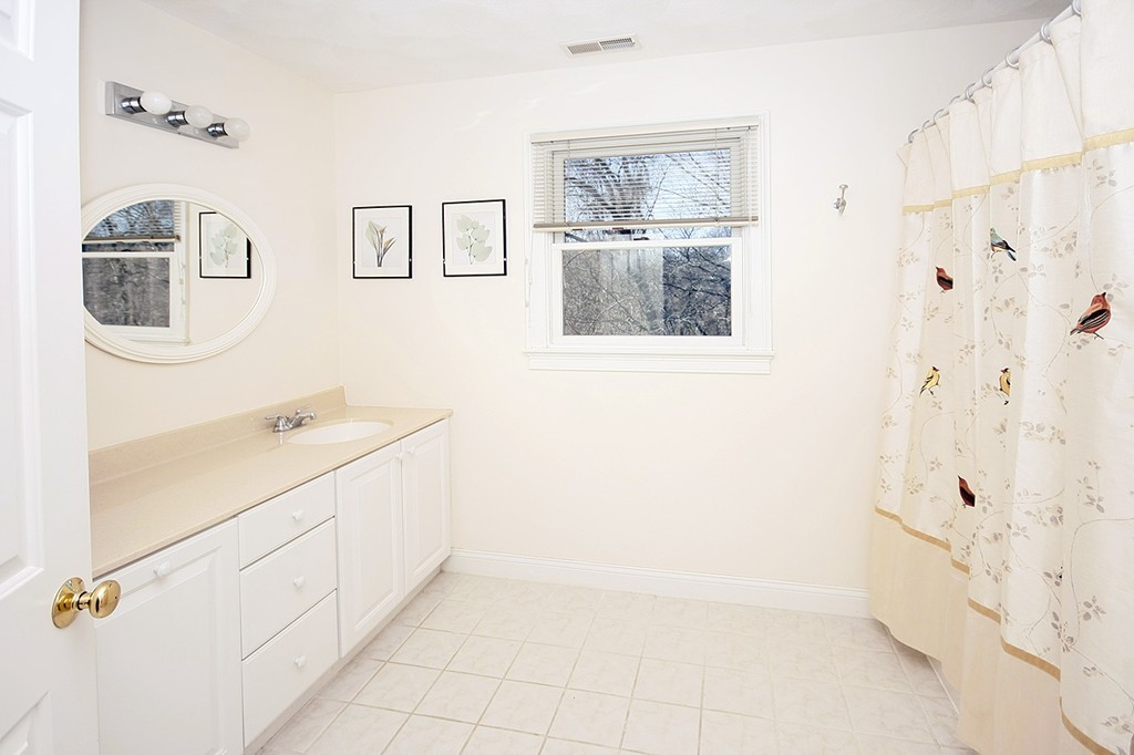 30 Lakeview Avenue Danvers, MA 01923 - Photo 18 of 22