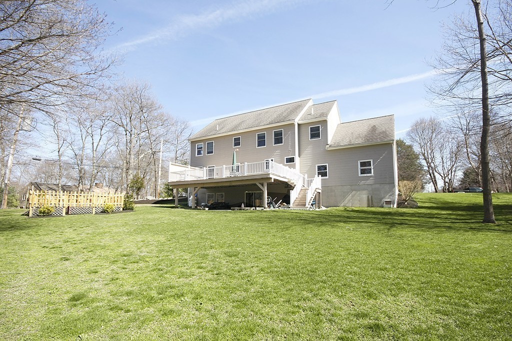 30 Lakeview Avenue Danvers, MA 01923 - Photo 4 of 22