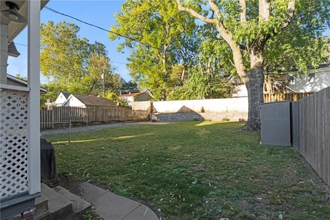 $425,000 | 4128 Mercier Street, Kansas City, MO 64111