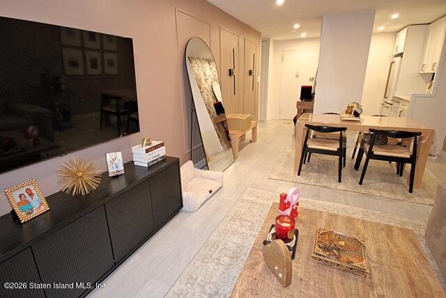 1000 Clove Road, Unit 2P Staten Island, NY 10301 - Photo 6 of 22 a living room with furniture