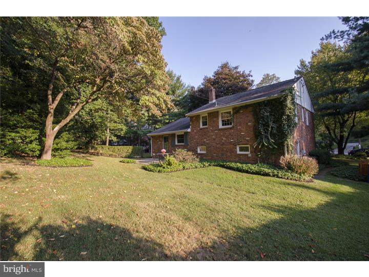 624 Brookwood Road Wayne, PA 19087 - Photo 3 of 18