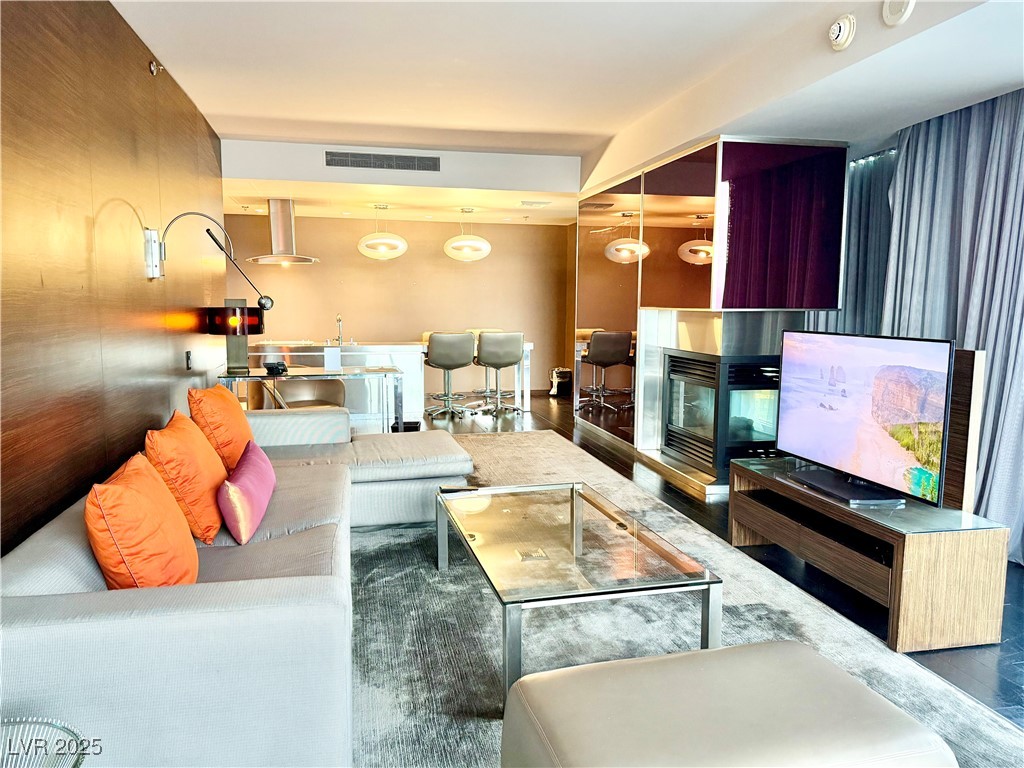 4381 West Flamingo Road, Unit 2821 Las Vegas, NV 89103 - Photo 8 of 32