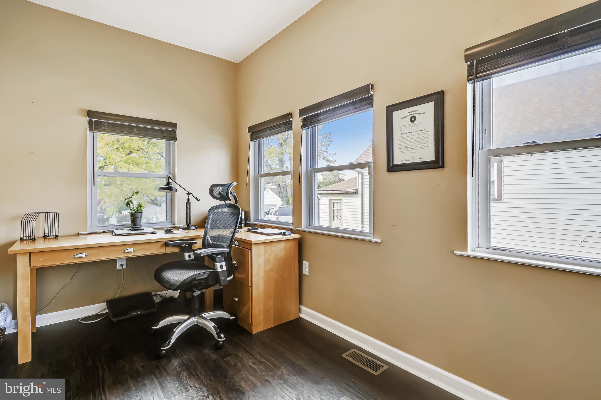 8440 Church Road Pasadena, MD 21122 - Photo 11 of 44 Great home office space