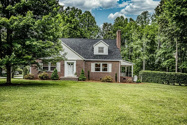 $495,000 | 803 1st Avenue North, Conover, NC 28613