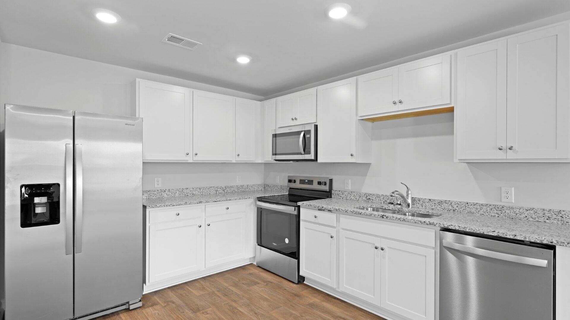 130 Culbertson Court Holly Hill, SC 29059 - Photo 5 of 35 22_550a4931