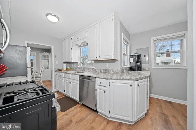 $299,000 | 704 Harwood Road, Wilmington, DE 19804