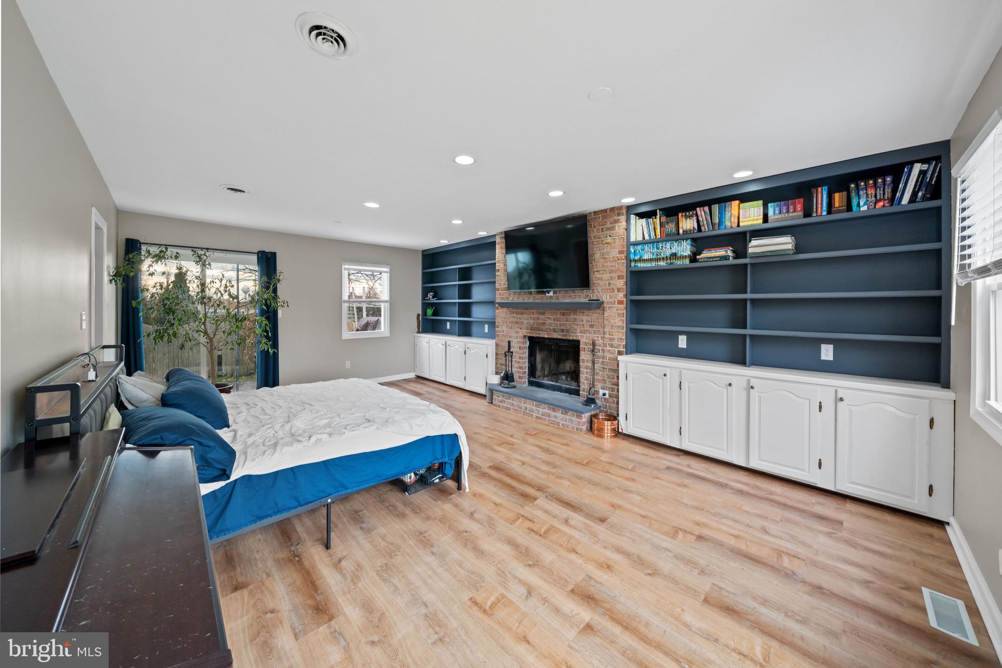 704 Harwood Road Wilmington, DE 19804 - Photo 17 of 30 a living room with furniture and a fireplace