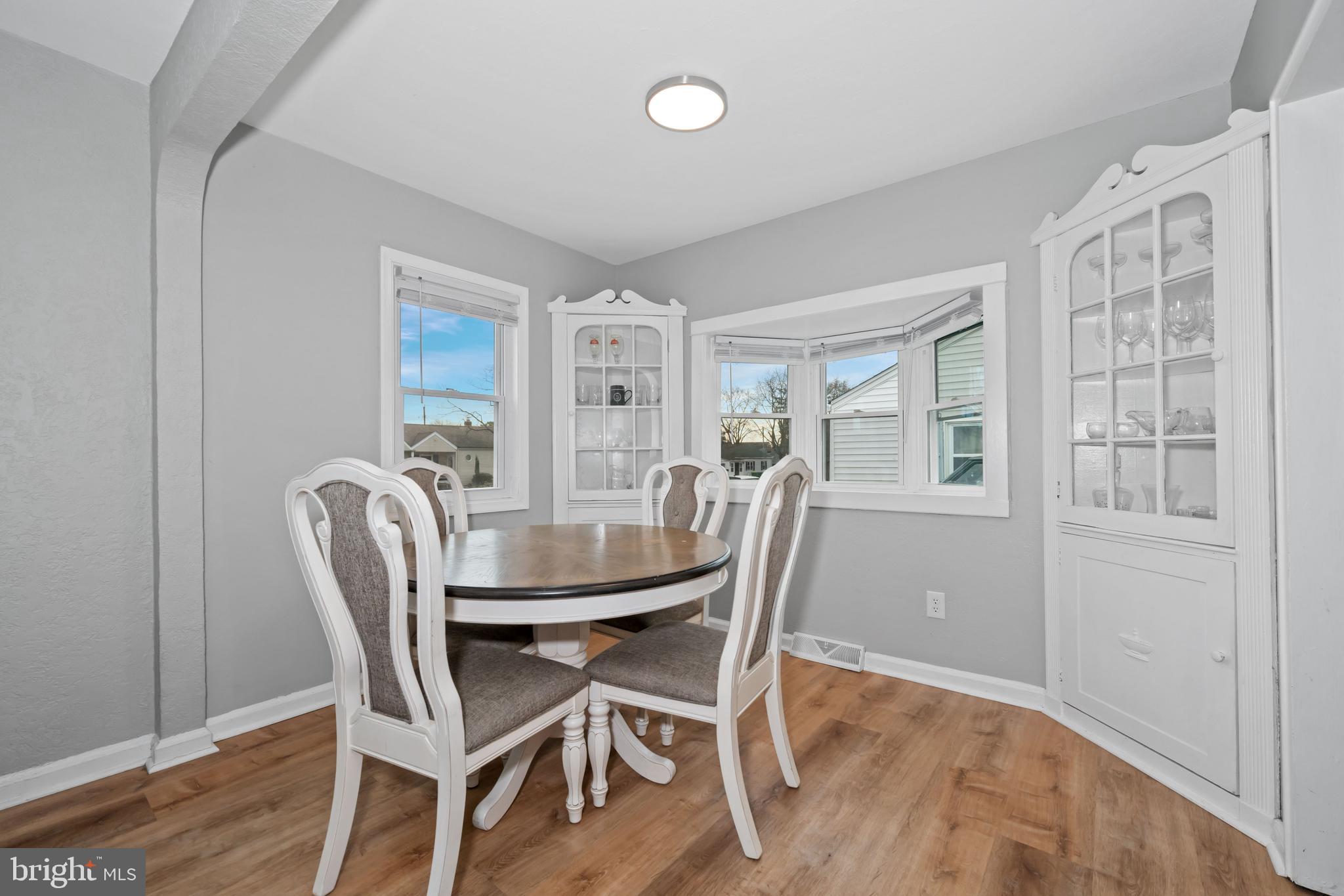 704 Harwood Road Wilmington, DE 19804 - Photo 7 of 30 a dining room with furniture and window