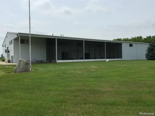 $999,950 | 6350 Wolf Road, Brown City, MI 48416
