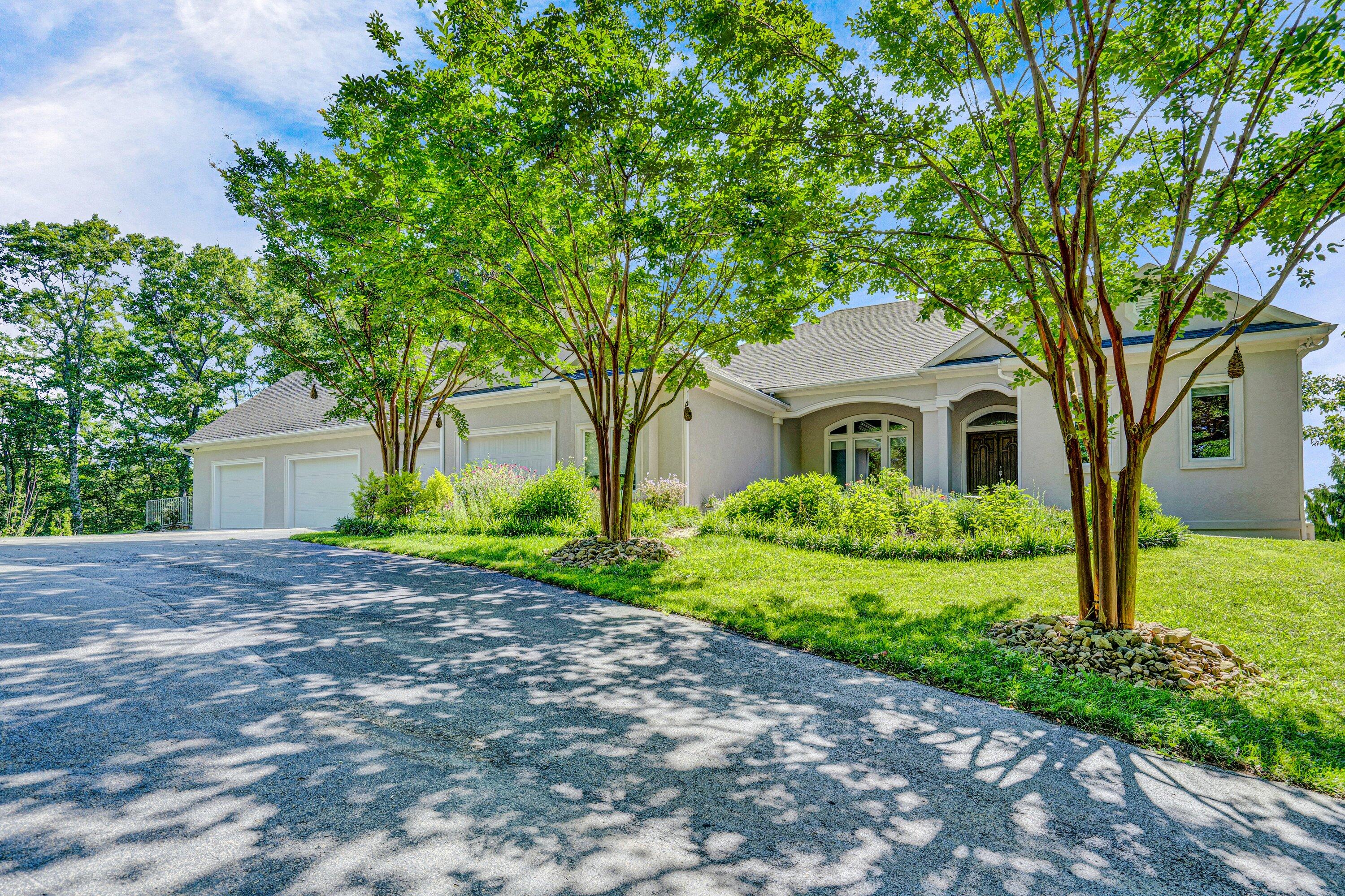 10947 Bottom Creek Road Bent Mountain, VA 24059 - Photo 2 of 59 Front