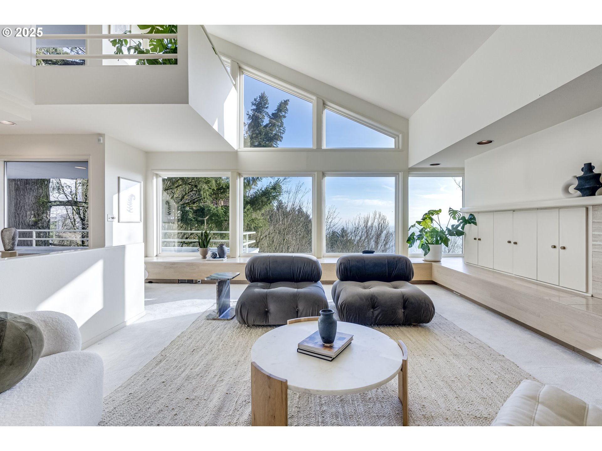3220 Southwest Fairmount Boulevard Portland, OR 97239 - Photo 7 of 47 Gallery Image 7