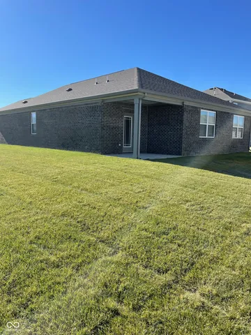 $2,300 | 940 Saddlebrook Farms Boulevard, Whiteland, IN 46184