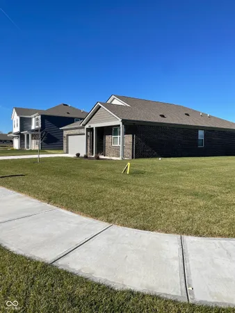 $2,200 | 940 Saddlebrook Farms Boulevard, Whiteland, IN 46184