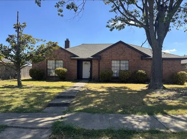 $269,500 | 2217 Crestview Lane, Rowlett, TX 75088