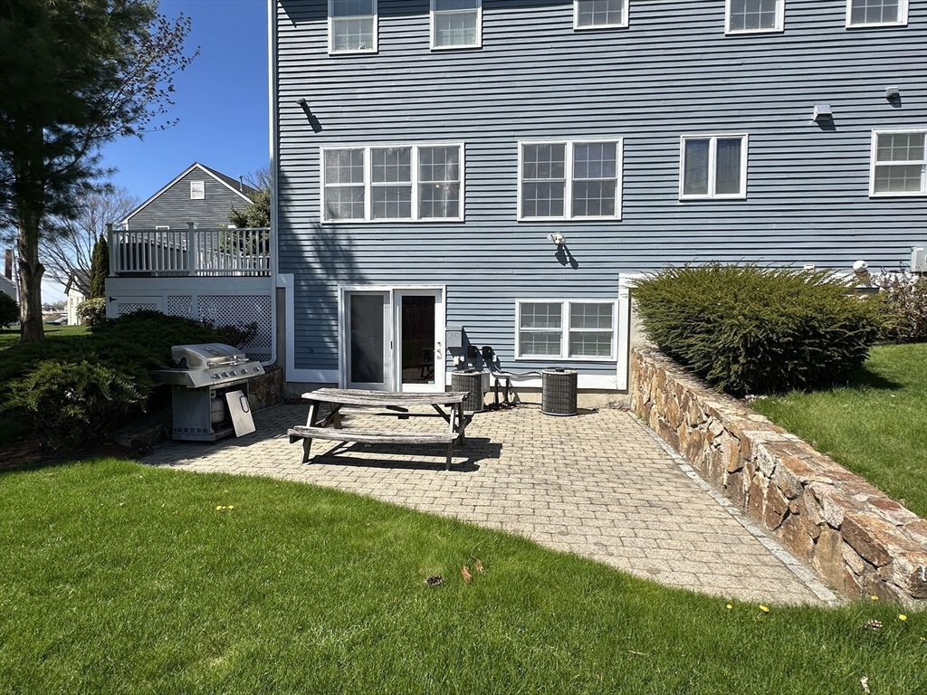 173 Water Street Danvers, MA 01923 - Photo 3 of 25