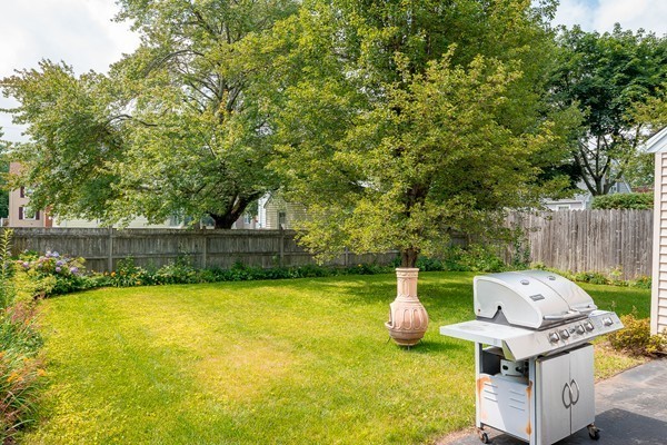 49 Hawley Road Melrose, MA 02176 - Photo 3 of 15 Gallery Image 3