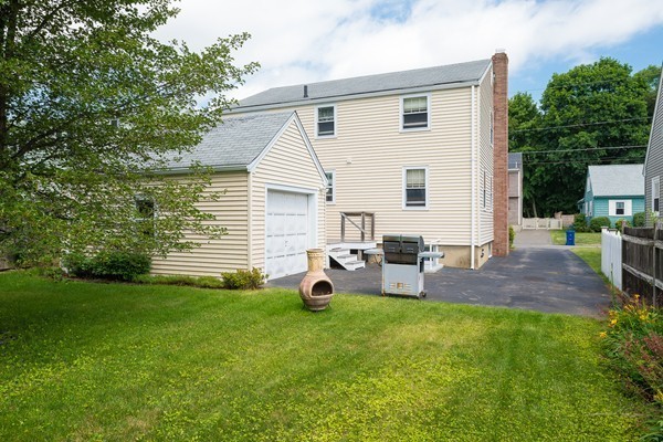 49 Hawley Road Melrose, MA 02176 - Photo 4 of 15 Gallery Image 4