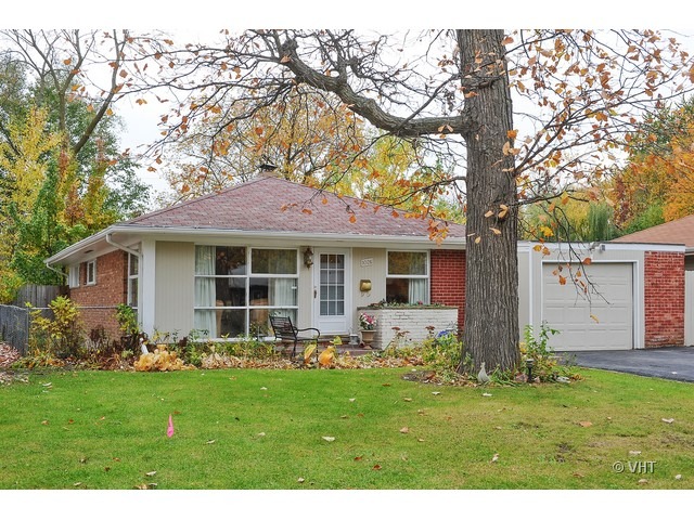 1026 Dell Road Northbrook, IL 60062 - Photo 1 of 13