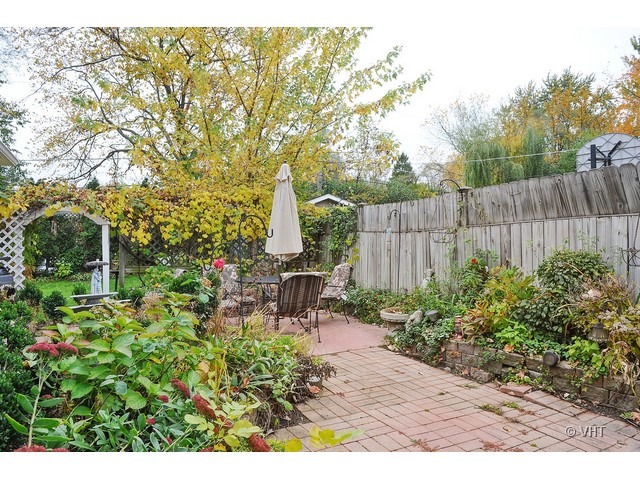 1026 Dell Road Northbrook, IL 60062 - Photo 10 of 13